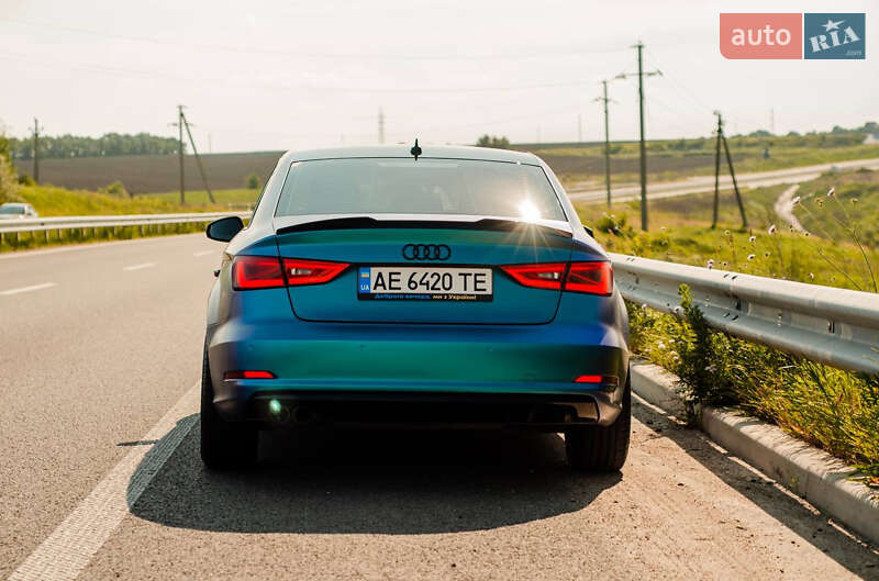 Седан Audi A3 2013 в Днепре