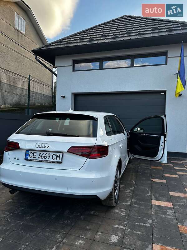 Хэтчбек Audi A3 2015 в Заставной