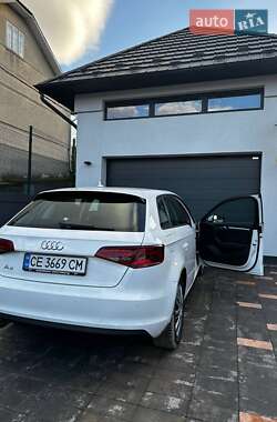 Хэтчбек Audi A3 2015 в 