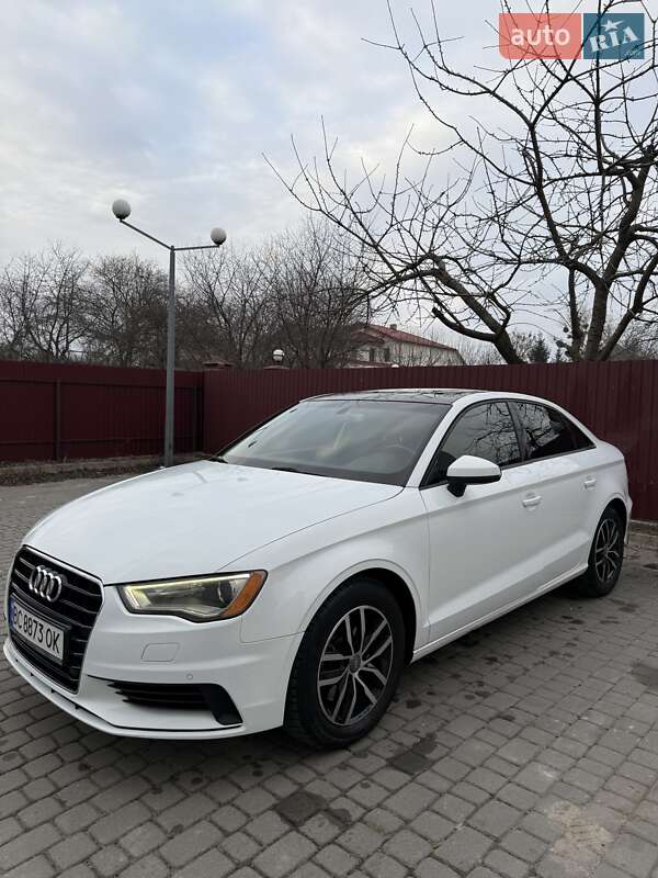 Седан Audi A3 2015 в Львове