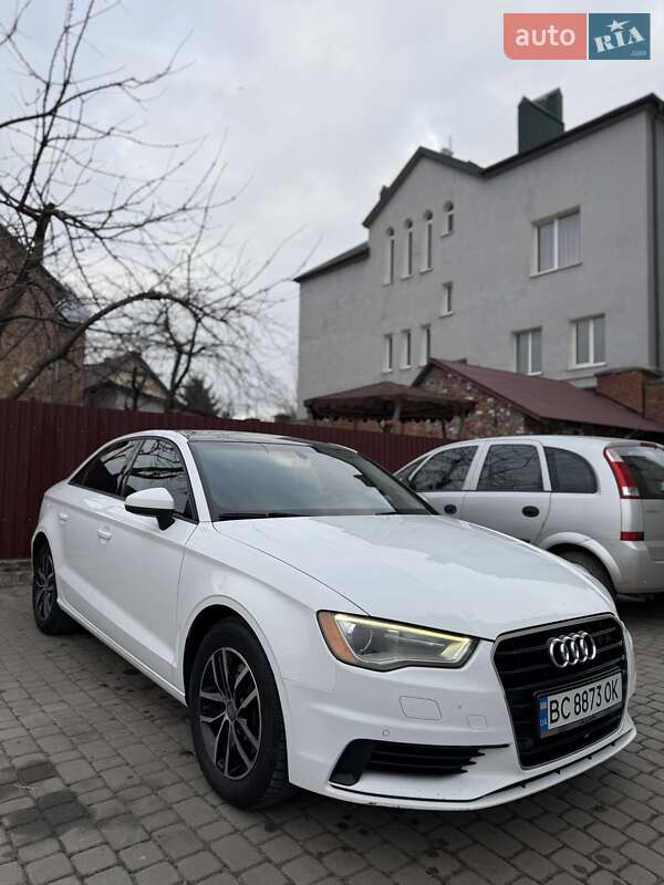 Седан Audi A3 2015 в Львове