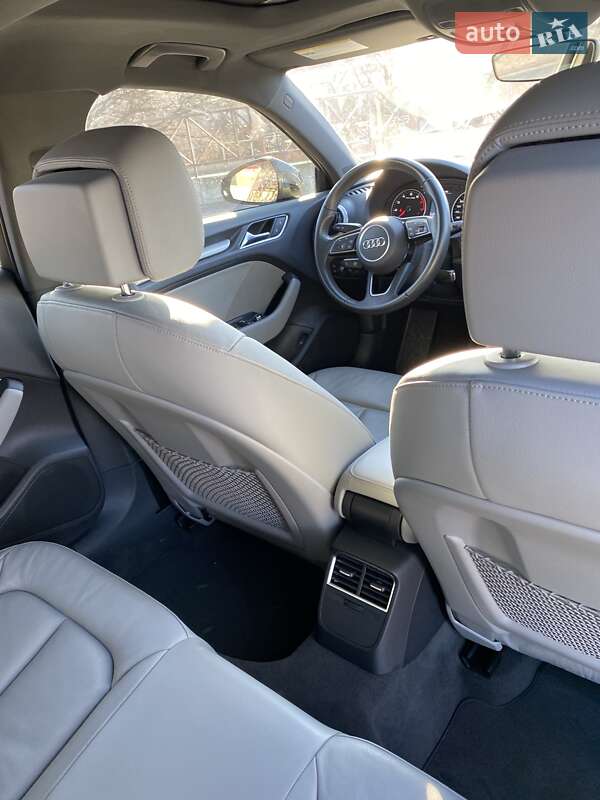 Седан Audi A3 2017 в Харькове