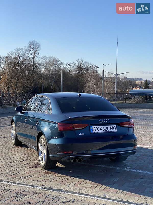 Седан Audi A3 2017 в Харькове