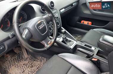 Хэтчбек Audi A3 2006 в 