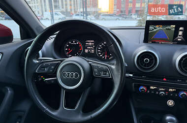 Седан Audi A3 2016 в 