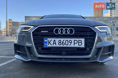 Седан Audi A3 2017 в Киеве