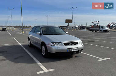 Хэтчбек Audi A3 1998 в 