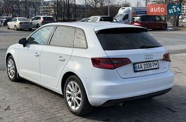 Хэтчбек Audi A3 2015 в 