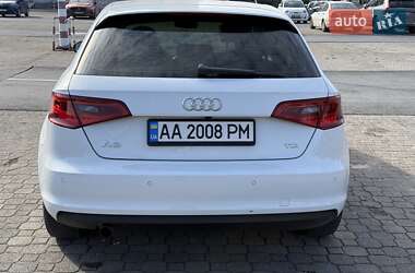 Хэтчбек Audi A3 2015 в 