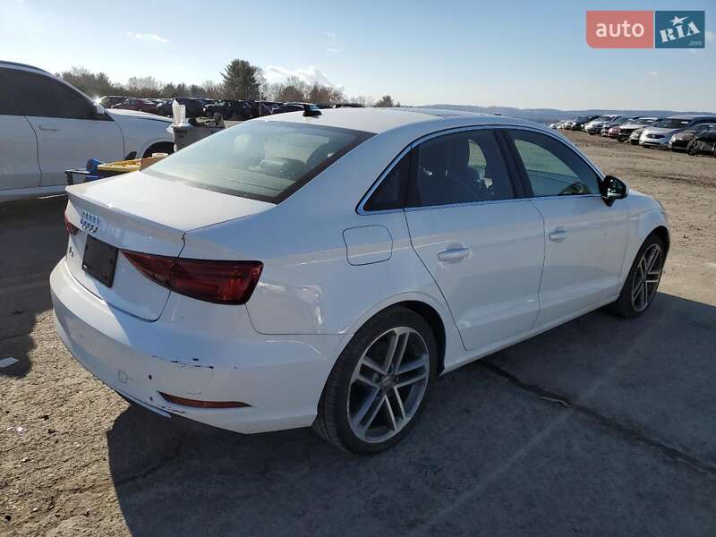 Седан Audi A3 2018 в Киеве