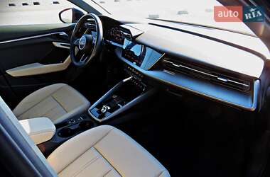 Седан Audi A3 2022 в 