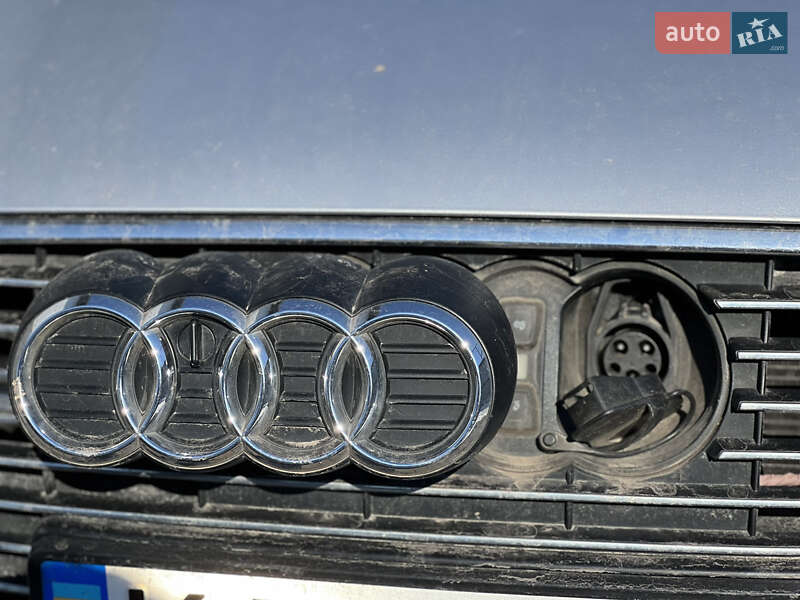 Хэтчбек Audi A3 2015 в Кривом Роге