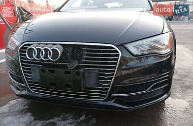 Хэтчбек Audi A3 2016 в 