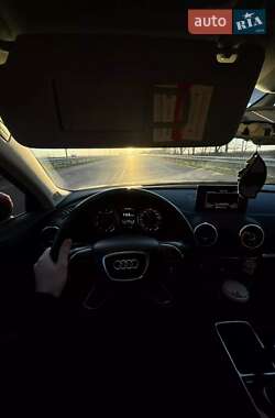 Хэтчбек Audi A3 2013 в 