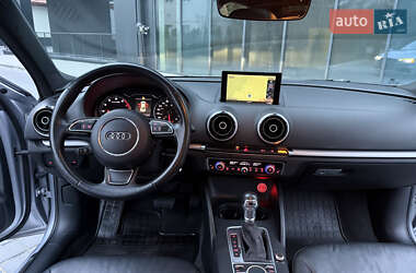 Седан Audi A3 2015 в Львові