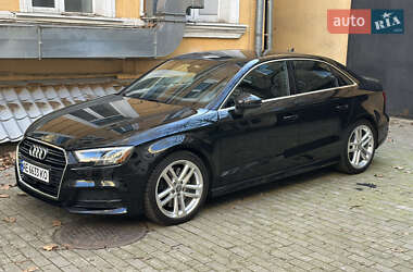Седан Audi A3 2016 в 