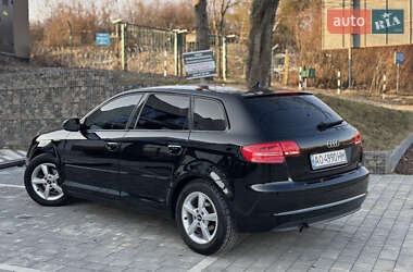 Хэтчбек Audi A3 2012 в 