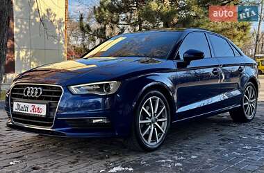 Седан Audi A3 2015 в Днепре