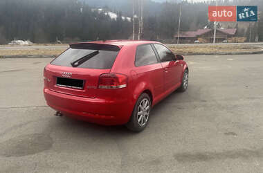 Хэтчбек Audi A3 2004 в 