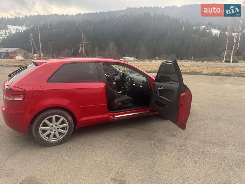 Хэтчбек Audi A3 2004 в Верховине
