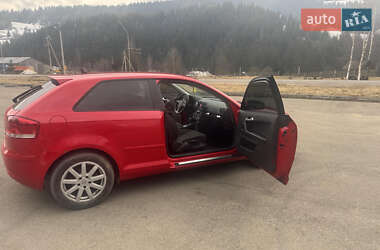 Хэтчбек Audi A3 2004 в 