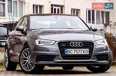 Седан Audi A3 2015 в Львові