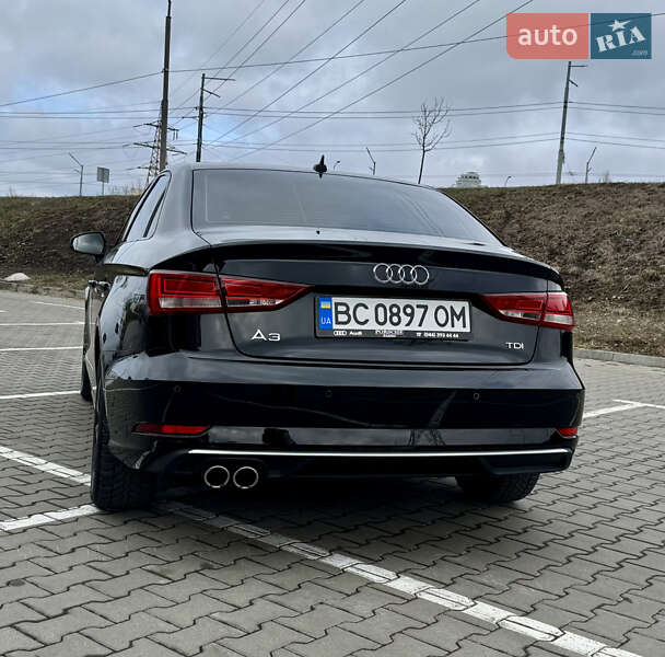 Седан Audi A3 2018 в Киеве