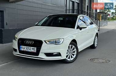 Седан Audi A3 2015 в Киеве