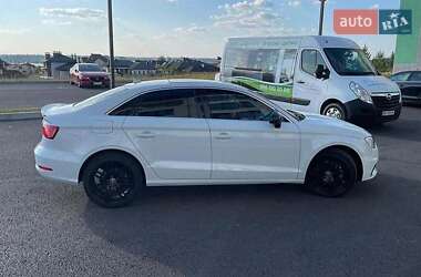 Седан Audi A3 2015 в Ровно