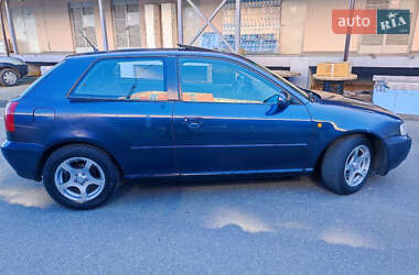 Хэтчбек Audi A3 1997 в 