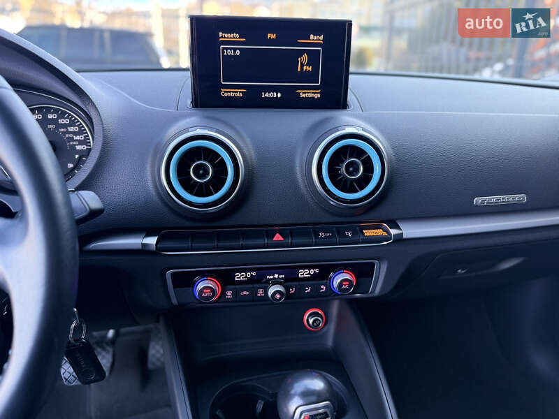 Седан Audi A3 2015 в Одессе