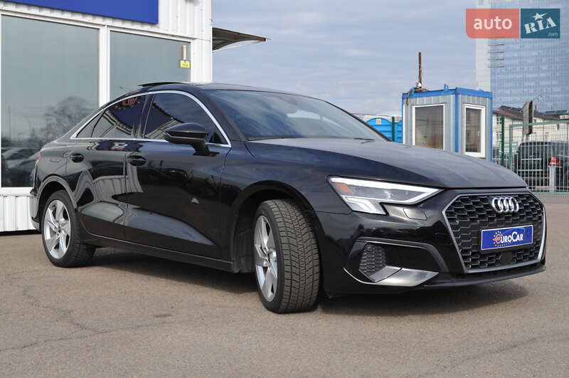 Седан Audi A3 2023 в Киеве