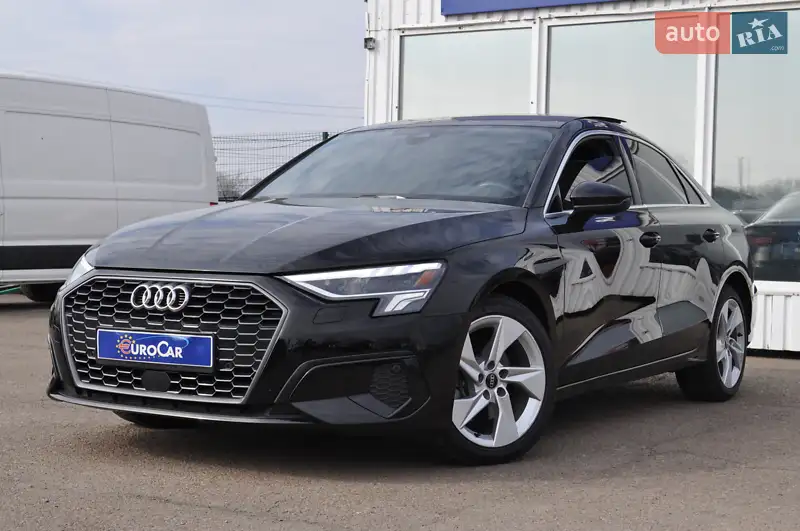 Седан Audi A3 2023 в 