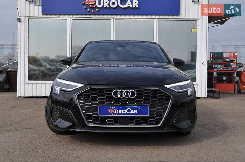 Седан Audi A3 2023 в Киеве