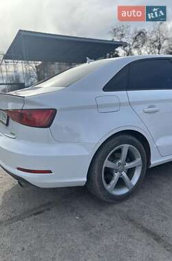 Седан Audi A3 2015 в 