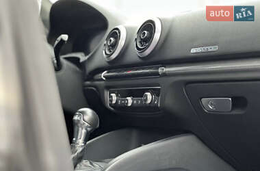 Хэтчбек Audi A3 2017 в 