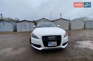 Хэтчбек Audi A3 2012 в 