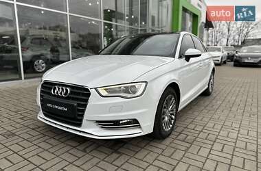 Седан Audi A3 2016 в 