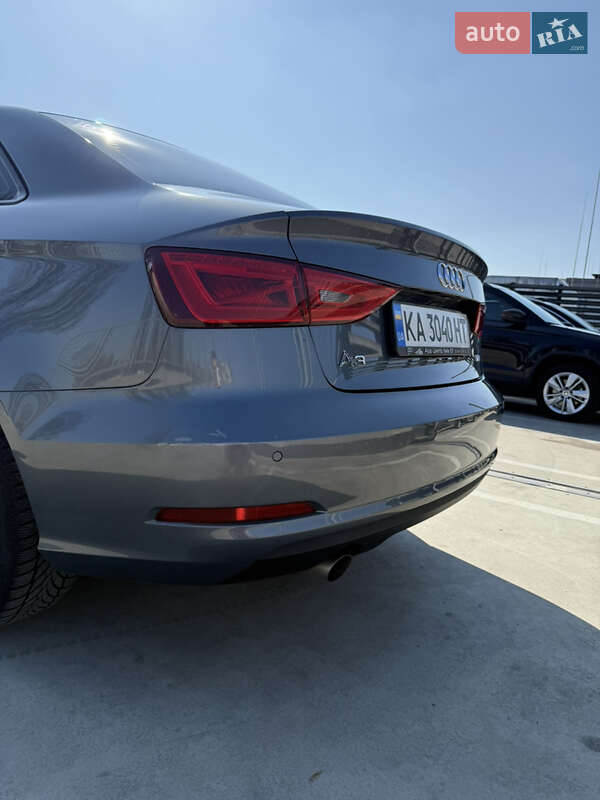 Седан Audi A3 2015 в Киеве
