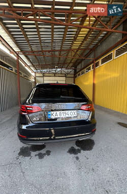 Хэтчбек Audi A3 2015 в 