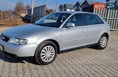 Хэтчбек Audi A3 2003 в 