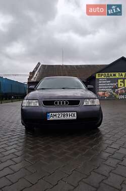 Хетчбек Audi A3 2001 в 