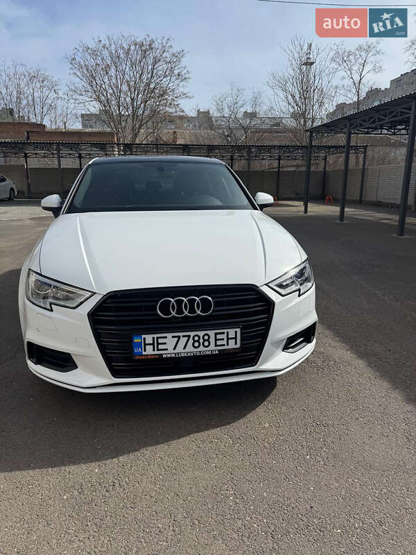 Седан Audi A3 2020 в 