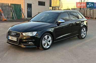 Хэтчбек Audi A3 2016 в 
