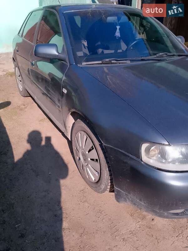 Хэтчбек Audi A3 2002 в Кременце