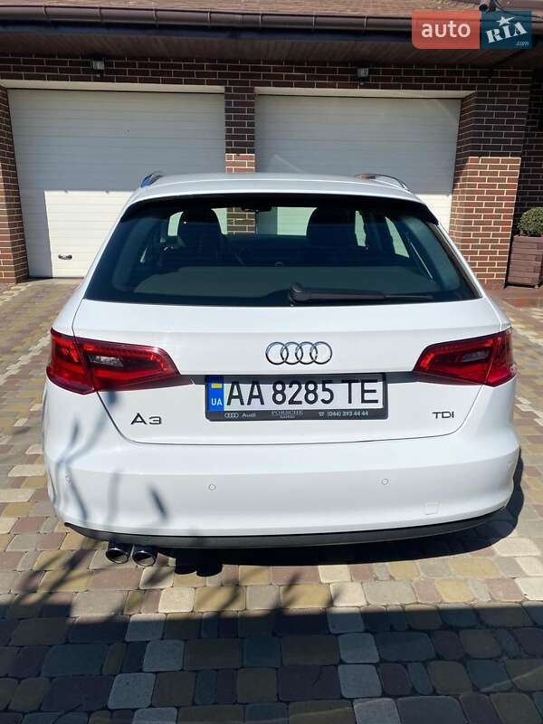 Хетчбек Audi A3 2016 в Києві