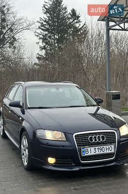 Хэтчбек Audi A3 2004 в 
