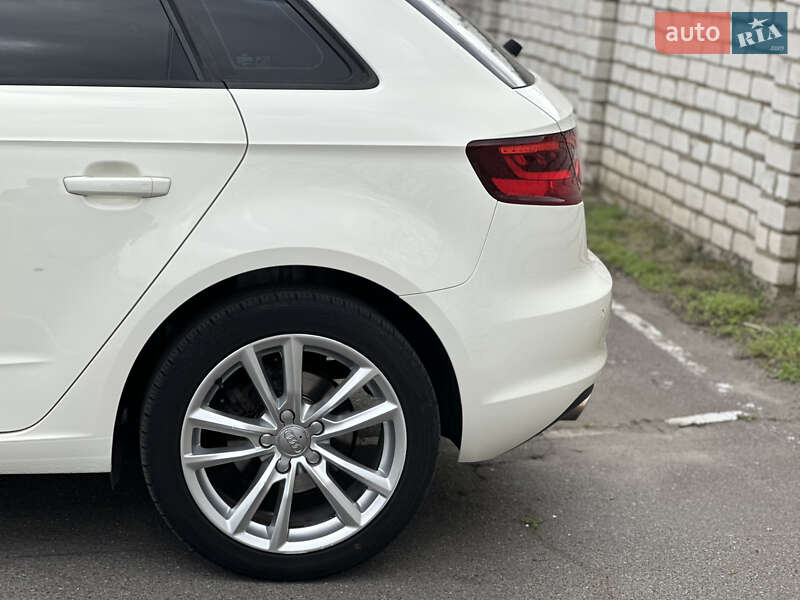 Хэтчбек Audi A3 2015 в Одессе