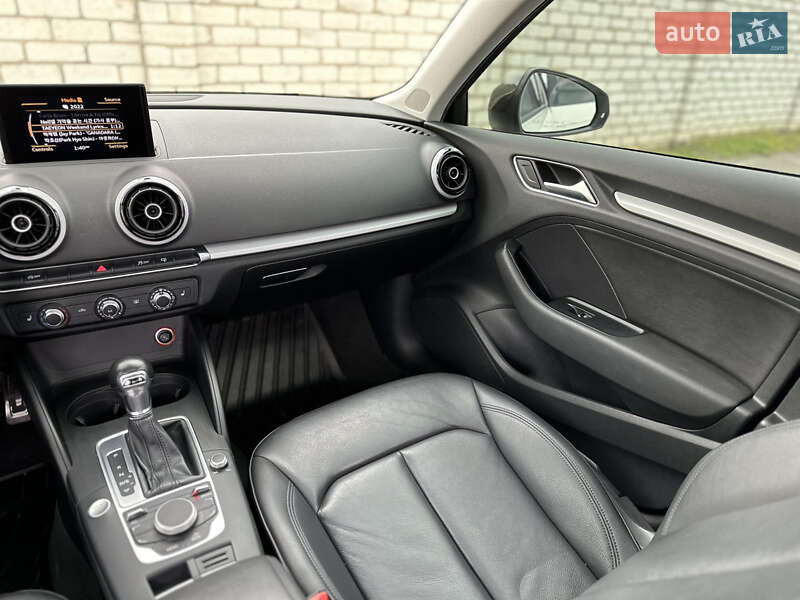 Хэтчбек Audi A3 2015 в Одессе