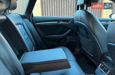 Хэтчбек Audi A3 2016 в 